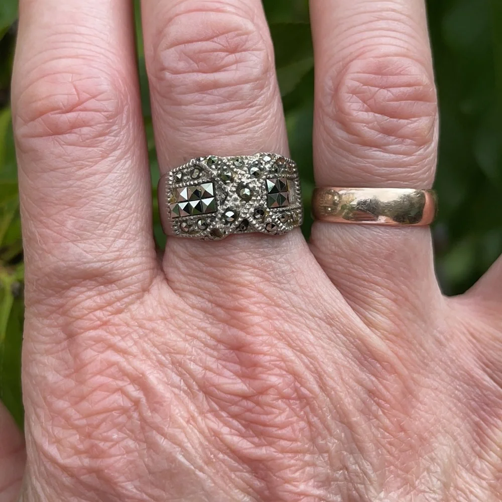 Vintage sterling Marcasite silver ring
